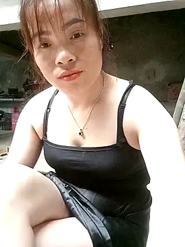 Snapshot of Alice_mu chatting on October 15, 2025, 12:53 am Alice mu online show from October 15, 2025, 12:53 am