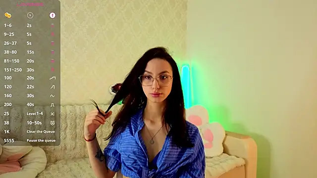 Snapshot of coochyy_ chatting on October 12, 2025, 10:05 am coochyy online show from October 12, 2025, 10:05 am