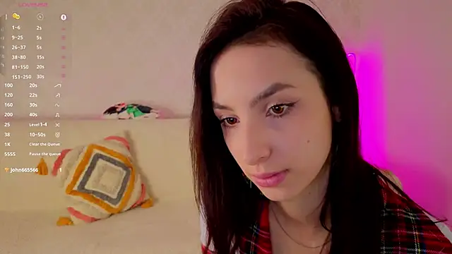 Snapshot of coochyy_ chatting on October 17, 2025, 11:12 am coochyy online show from October 17, 2025, 11:12 am