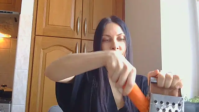 Snapshot of Olivarra chatting on March 4, 2026, 8:11 am Olivarra online show from March 4, 2026, 8:11 am