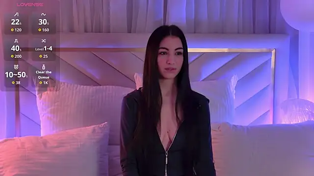 BettyLeen online show from December 16, 2025, 5:11 am