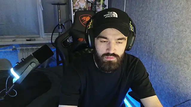 Snapshot of Nik_Namee chatting on November 16, 2025, 9:51 pm Nik Namee online show from November 16, 2025, 9:51 pm