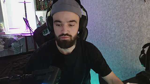 Snapshot of Nik_Namee chatting on October 8, 2025, 2:07 pm Nik Namee online show from October 8, 2025, 2:07 pm