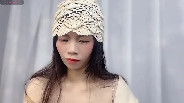 Lynnalltop-165-KeKe online show from December 15, 2025, 1:06 pm