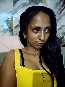 Snapshot of dreamerrrrr1 chatting on October 28, 2025, 11:47 pm dreamerrrrr1 online show from October 28, 2025, 11:47 pm