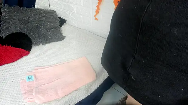 Snapshot of pamela_velazco chatting on October 30, 2025, 8:17 pm pamela velazco online show from October 30, 2025, 8:17 pm