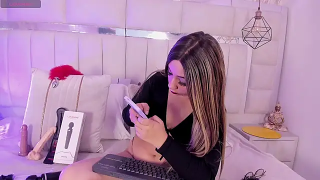 Snapshot of _nicole_moon chatting on November 12, 2025, 1:26 pm nicole moon online show from November 12, 2025, 1:26 pm