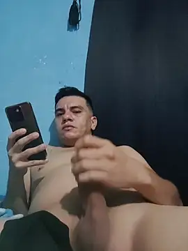 Aturo77 online show from November 28, 2025, 5:40 am