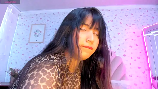 Snapshot of Lizz39 chatting on November 23, 2025, 12:26 pm Lizz39 online show from November 23, 2025, 12:26 pm