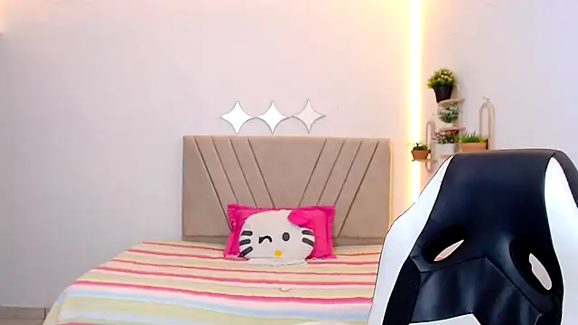 Snapshot of zara_cute chatting on May 23, 2026, 12:15 pm zara cute online show from May 23, 2026, 12:15 pm