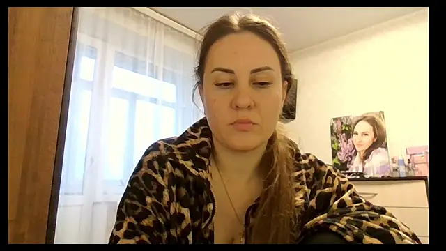 Snapshot of MeadowEyes chatting on December 2, 2025, 1:13 pm MeadowEyes online show from December 2, 2025, 1:13 pm