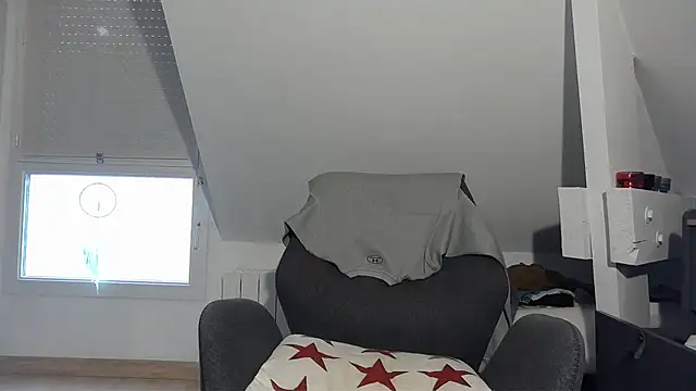 Snapshot of pedrolatino20cm chatting on February 15, 2026, 3:22 pm pedrolatino20cm online show from February 15, 2026, 3:22 pm