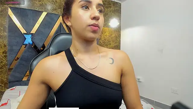 Vittoria Conti  online show from November 22, 2025, 4:17 pm