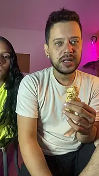 thepicis online show from November 21, 2025, 1:37 am