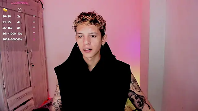 tylernova online show from April 8, 2026, 4:25 am