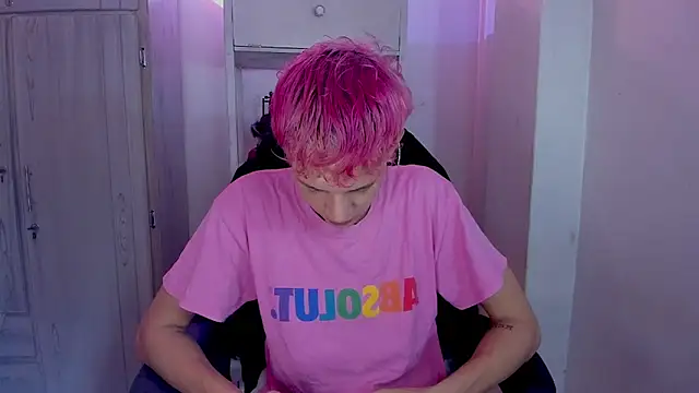 Snapshot of tylernova chatting on November 30, 2025, 3:51 am tylernova online show from November 30, 2025, 3:51 am