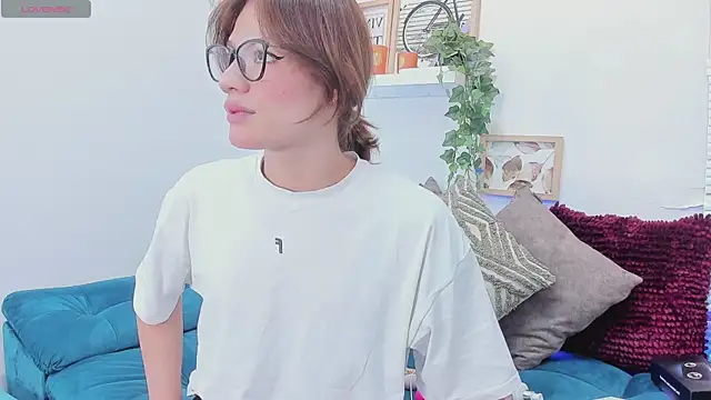 KassMonroe online show from November 25, 2025, 8:09 pm