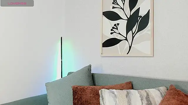 KassMonroe online show from April 13, 2026, 8:02 pm