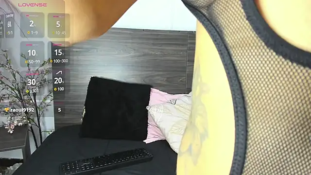 Snapshot of Brianna_Maya chatting on January 7, 2026, 12:15 am Brianna Maya online show from January 7, 2026, 12:15 am