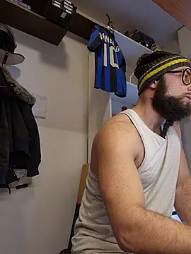 BeppeRagnar online show from December 2, 2025, 9:33 am