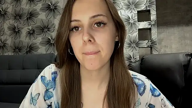 Snapshot of Montain_Romantic chatting on December 15, 2025, 2:45 pm Montain Romantic online show from December 15, 2025, 2:45 pm