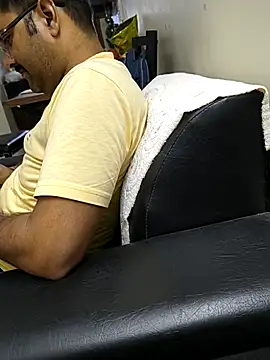 Snapshot of Yogesh_89 chatting on October 9, 2025, 12:55 am Yogesh 89 online show from October 9, 2025, 12:55 am