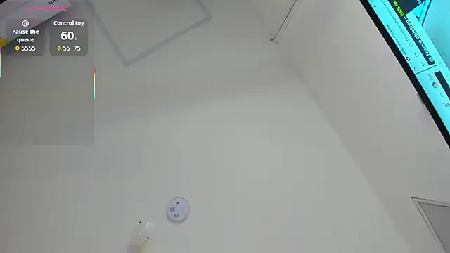 Snapshot of Foxy_Kylie chatting on January 5, 2026, 8:01 pm Foxy Kylie online show from January 5, 2026, 8:01 pm