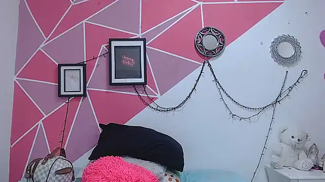 Tifany Adams online show from December 2, 2025, 8:32 pm