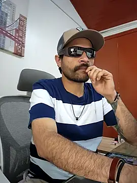 Snapshot of Nateskp_1 chatting on November 9, 2025, 7:40 pm Nateskp 1 online show from November 9, 2025, 7:40 pm