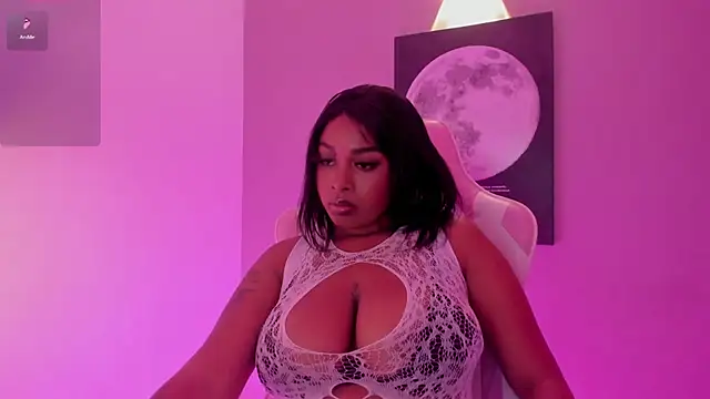 KendraaSmith  online show from October 16, 2025, 9:34 pm
