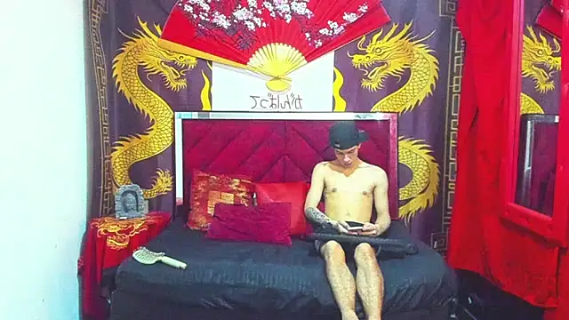 Pride couple online show from February 9, 2026, 11:25 pm