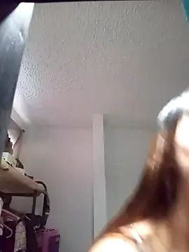 Natacha 02 online show from December 5, 2025, 9:01 pm