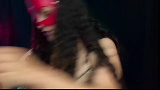 Snapshot of Aria_Curly69 chatting on October 29, 2025, 3:38 am Aria Curly69 online show from October 29, 2025, 3:38 am