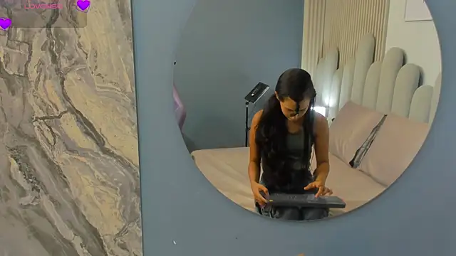 luly dreams online show from April 10, 2026, 11:17 am