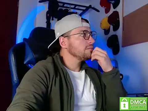 kurt xx online show from November 1, 2025, 4:41 am