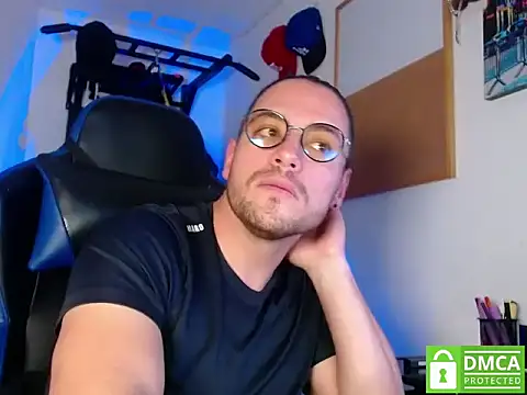 kurt xx online show from November 8, 2025, 2:04 am