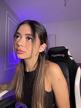 Snapshot of HoneyMollyX chatting on January 19, 2026, 1:04 pm HoneyMollyX online show from January 19, 2026, 1:04 pm