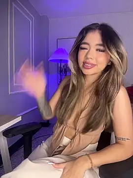 Snapshot of HoneyMollyX chatting on December 16, 2025, 1:04 pm HoneyMollyX online show from December 16, 2025, 1:04 pm