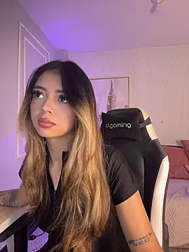 Snapshot of HoneyMollyX chatting on February 2, 2026, 1:10 pm HoneyMollyX online show from February 2, 2026, 1:10 pm