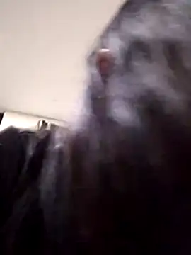 Snapshot of you_yuyuu chatting on November 2, 2025, 4:28 am you yuyuu online show from November 2, 2025, 4:28 am