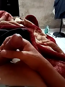 Snapshot of Brunim1869 chatting on April 16, 2026, 2:56 am Brunim1869 online show from April 16, 2026, 2:56 am