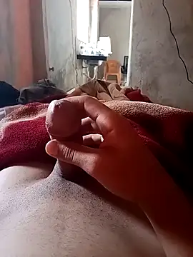 Snapshot of Brunim1869 chatting on February 20, 2026, 10:28 am Brunim1869 online show from February 20, 2026, 10:28 am