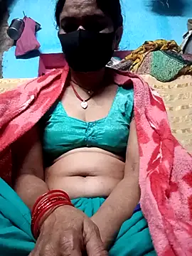 Snapshot of R_sehjal chatting on November 4, 2025, 10:35 pm R sehjal online show from November 4, 2025, 10:35 pm