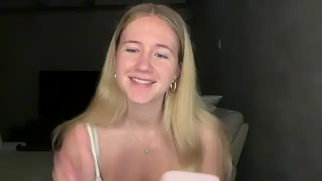 Snapshot of itssosierra chatting on July 10, 2026, 12:43 am itssosierra online show from July 10, 2026, 12:43 am
