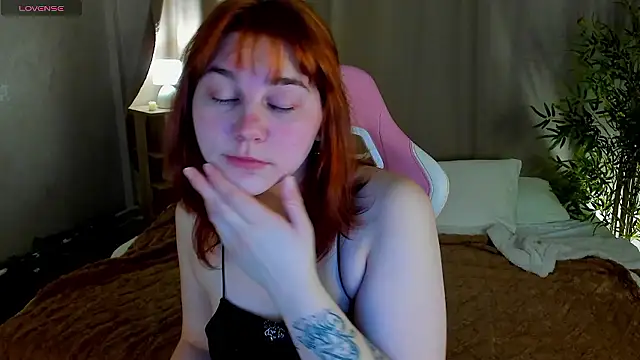 Snapshot of Rene_Shine chatting on January 8, 2026, 4:57 pm Rene Shine online show from January 8, 2026, 4:57 pm