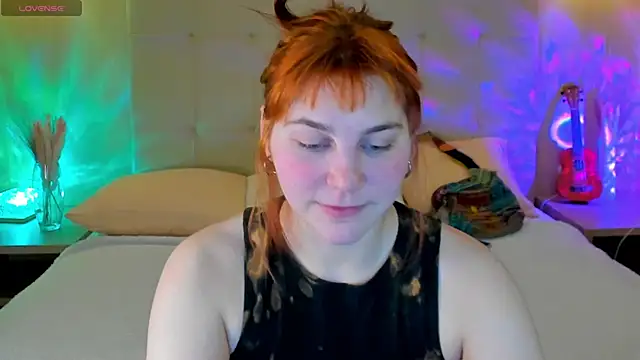 Snapshot of Rene_Shine chatting on February 4, 2026, 4:24 pm Rene Shine online show from February 4, 2026, 4:24 pm