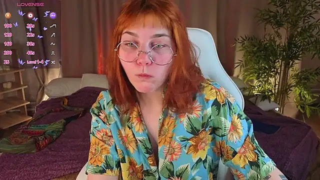 Snapshot of Rene_Shine chatting on February 5, 2026, 4:25 pm Rene Shine online show from February 5, 2026, 4:25 pm