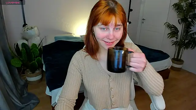 Snapshot of Rene_Shine chatting on February 28, 2026, 2:50 pm Rene Shine online show from February 28, 2026, 2:50 pm