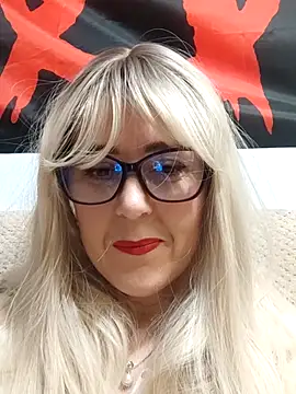 Snapshot of Amelialove42 chatting on November 28, 2025, 2:50 pm Amelialove42 online show from November 28, 2025, 2:50 pm