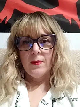 Amelialove42 online show from March 12, 2026, 2:21 pm